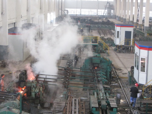 浙江无缝钢管厂家生产车间